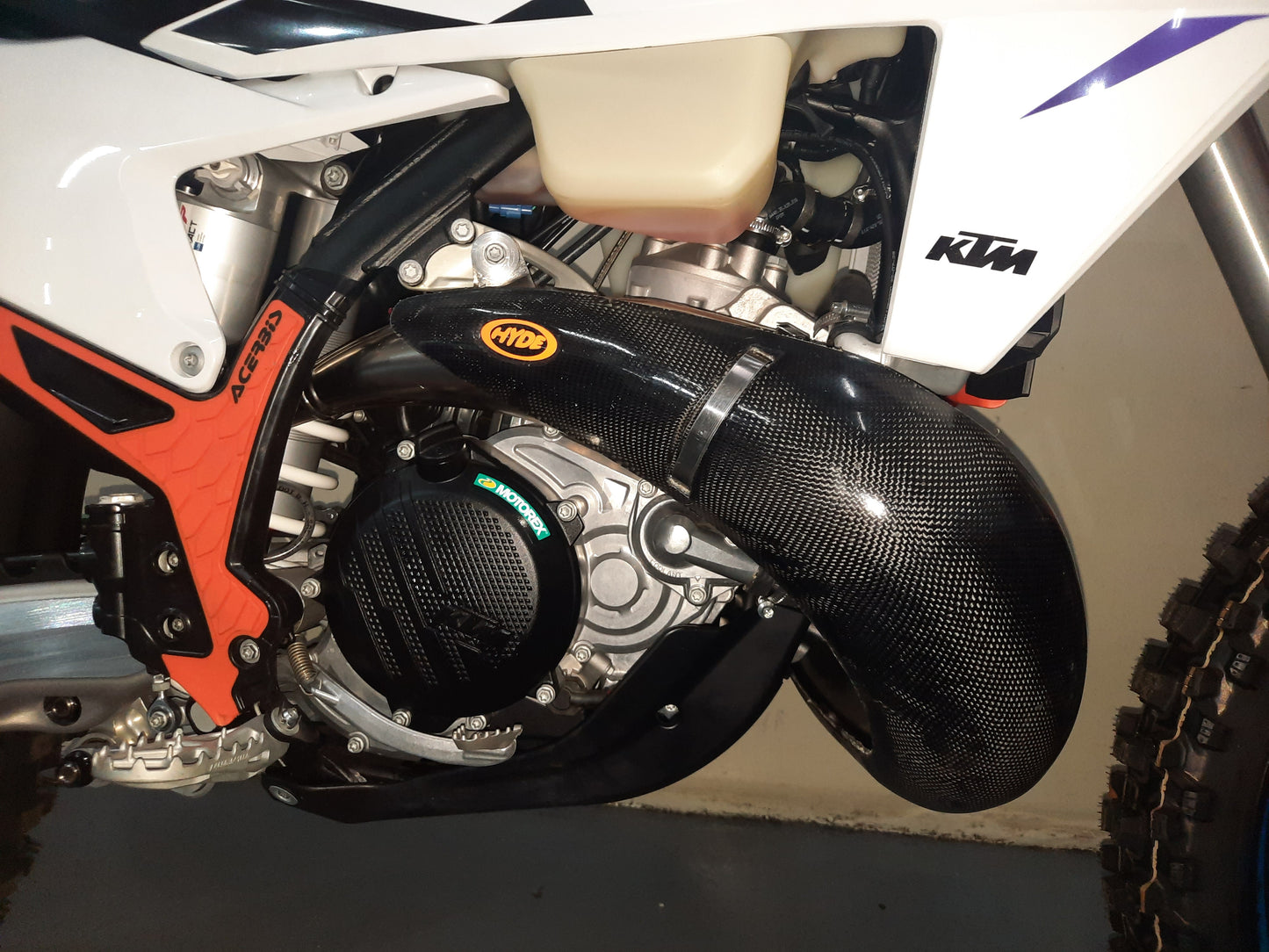 2024/2025 250/300 CARBON KEVLAR EXHAUST GUARD