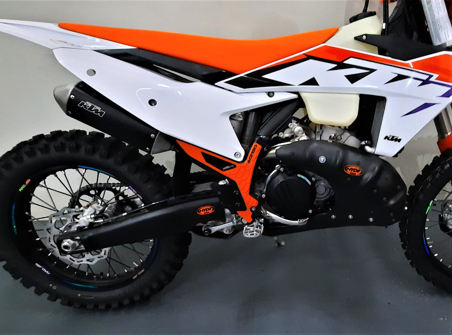 2024/2025 SWINGARM GUARDS