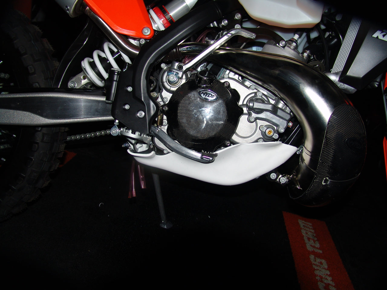 KTM 250/300 Carbon Kevlar Bolt-on Clutch Casing Guard