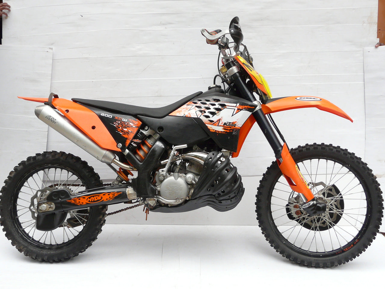 KTM 200 EXHAUST SUMP GUARD