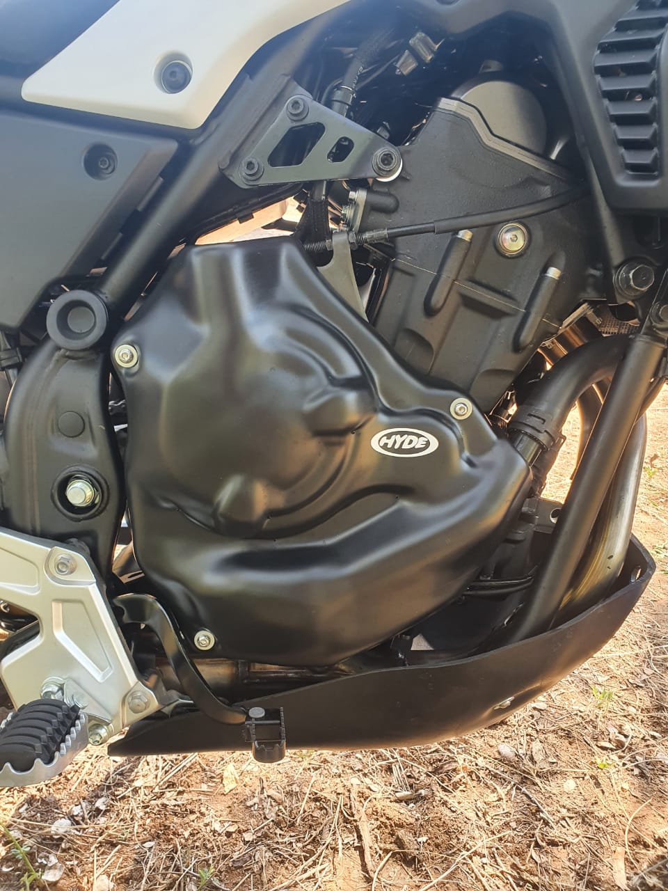 YAMAHA TENERE T7 POLY CLUTCH CASING & WATERPUMP GUARD