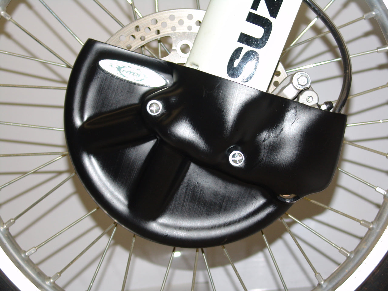 SUZUKI FRONT DISC & FORK GUARD